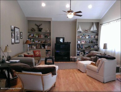 114 E Shore Dr, Hawley, PA 18428 - photo 4