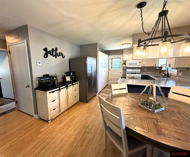 24 Hazelwood Ave, New Ulm, MN 56073 - photo 7