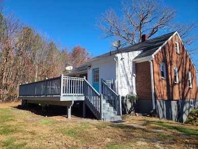 4105 Stonewall Rd, Concord, VA 24538 - photo 2