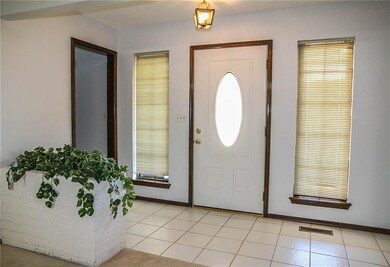 1336 NE 20th Place, Moore, OK 73160 - photo 2