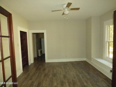 514 S 5th St, McComb, MS 39648 - photo 3