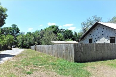 839 Oak St, Waverly, FL 33877 - photo 4