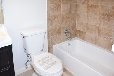 1010 Norman Ct, Brandon, FL 33510 - photo 6