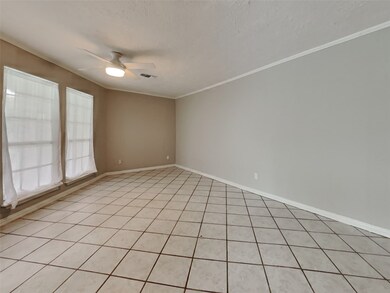 10648 Fussel Rd unit A, Conroe, TX 77385 - photo 5