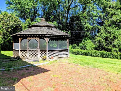 405 Sussex Blvd, Broomall, PA 19008 - photo 5