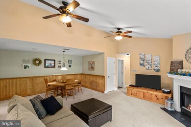 904 Mews Dr unit 904, Sellersville, PA 18960 - photo 5