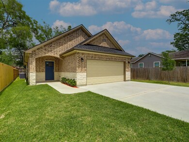 1235 Norham St, Houston, TX 77022 - photo 2