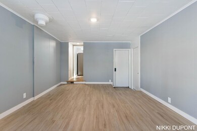 16-web-or-mls-340 W 27th St, Holland-16