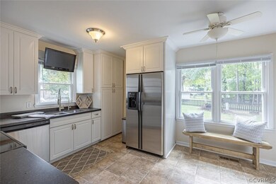 9021 Castle Point Dr, Glen Allen, VA 23060 - photo 5