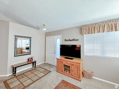 2051 W Canyon View Dr, Saint George, UT 84770 - photo 6