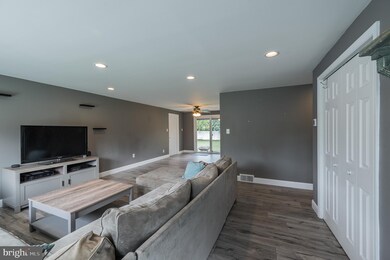 666 Mason Dr, Warminster, PA 18974 - photo 6