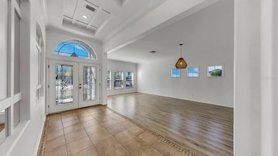 302 York Dale Dr, Ruskin, FL 33570 - photo 3