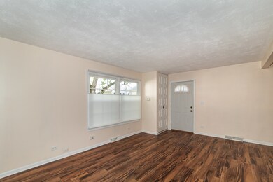 416 James Ct unit B, Glendale Heights, IL 60139 - photo 6