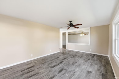 359 Center Dr, Frankfort, IN 46041 - photo 4