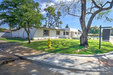 1222 W Lawrence Ln-2
