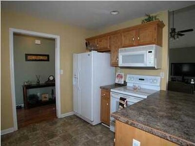 208 Teresa Kay Dr, Mount Washington, KY 40047 - photo 7