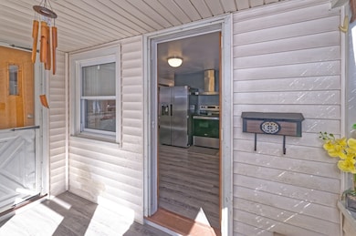 121 Pilgrim Ave, Worcester, MA 01604 - photo 3