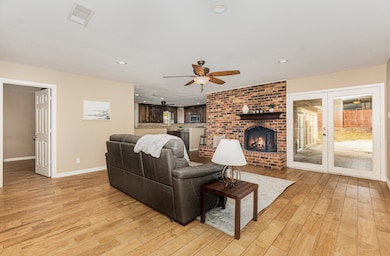 2704 Shady Grove Dr, Bedford, TX 76021 - photo 2