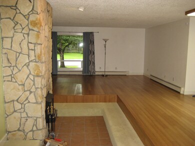 04-LivingRoom