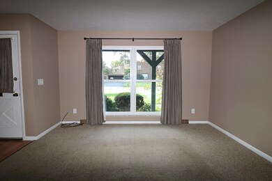 1539 Longeaton Dr unit 1539, Columbus, OH 43220 - photo 5