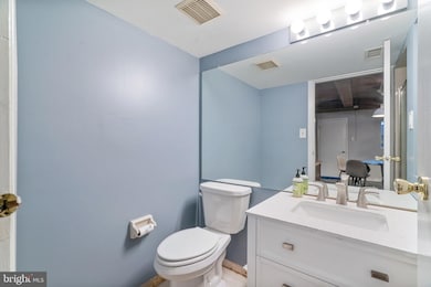 19 Cuthbert St unit B, Philadelphia, PA 19106 - photo 6