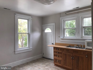 413 N Talbot St unit 2ND FLOOR LEFT, Saint Michaels, MD 21663 - photo 5