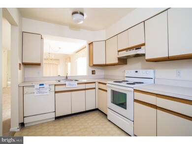16 N Maple St unit E4, Woodbury, NJ 08096 - photo 4