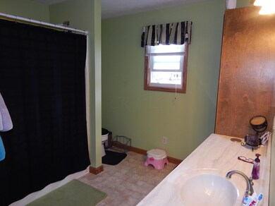 548 Main St, Gratiot, OH 43740 - photo 5