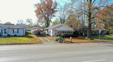 367 W Wolfe St, Sullivan, IN 47882 - photo 4