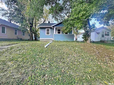 2212 39th St, Rock Island, IL 61201 - photo 2