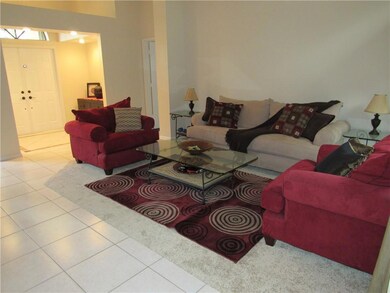 FOYER/FORMAL LIVING ROOM
