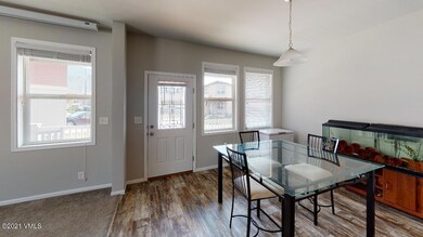 60-Cut-Throat-Loop-Dining-Room