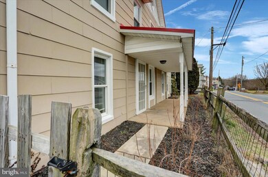 224 Knoxville Rd, Knoxville, MD 21758 - photo 4