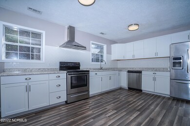 3002 Country Club Rd, Jacksonville, NC 28546 - photo 6