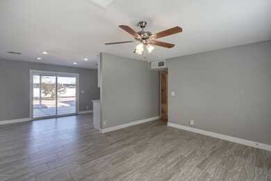 1714 W 7th Ave-8