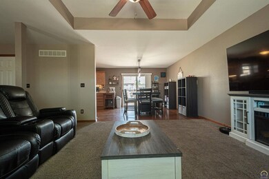 4312 SE Horseshoe Bend Dr, Topeka, KS 66609 - photo 6