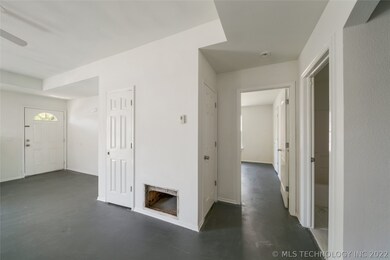 207 N Division St, Cleveland, OK 74020 - photo 5