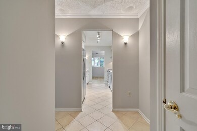 306 Summit Dr unit B, Bryn Mawr, PA 19010 - photo 3