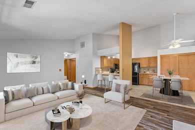 823 Quinlan Dr unit H, Pewaukee, WI 53072 - photo 3