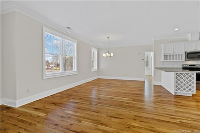 73 W Main St unit 6, Clinton, CT 06413 - photo 5