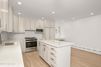 9 Reynolds Place unit 1, Greenwich, CT 06831 - photo 5