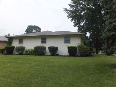 EXTERIOR SIDE