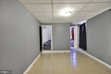 716 N 6th St, Reading, PA 19601 - photo 5