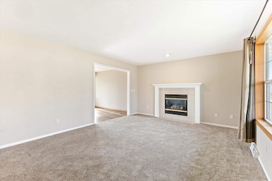 W5445 Colin St, Appleton, WI 54915 - photo 3