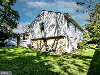 16108 Jerald Rd, Laurel, MD 20707 - photo 5