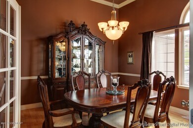 Formal Dining room w/double french doors