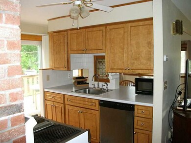 5 Woodbine St, Bristol, RI 02809 - photo 7