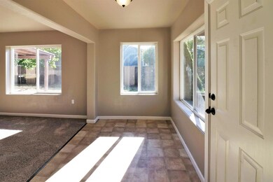 527 Bush St, Central Point, OR 97502 - photo 3