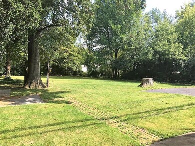 Welcome to 1090 N. Cassady Avenue!