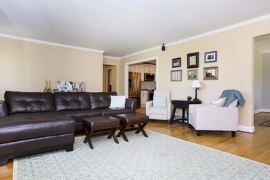 6-living room